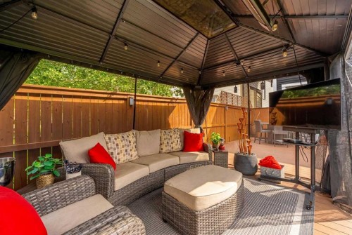 141 Copperpond Bay Se, Calgary, AB 