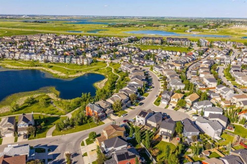 141 Copperpond Bay Se, Calgary, AB 