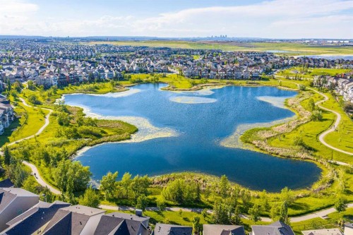 141 Copperpond Bay Se, Calgary, AB 
