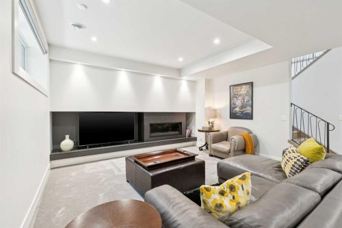 6626 Bow Crescent Nw, Calgary, AB 