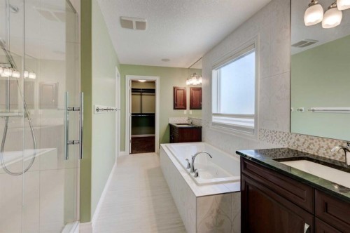 258 Mahogany Place Se, Calgary, AB 
