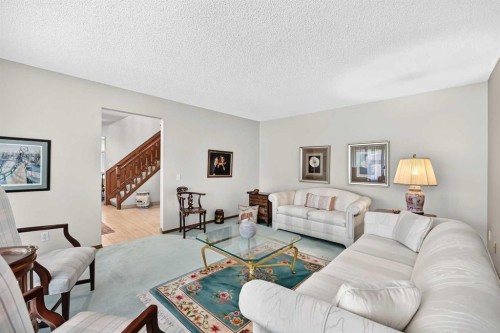 391 Canterville Drive Sw, Calgary, AB 