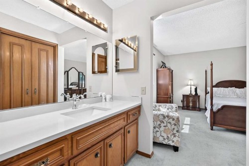 391 Canterville Drive Sw, Calgary, AB 