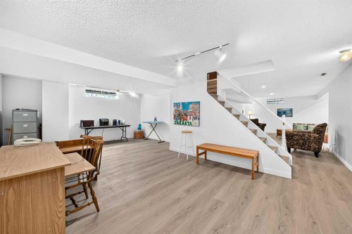 391 Canterville Drive Sw, Calgary, AB 