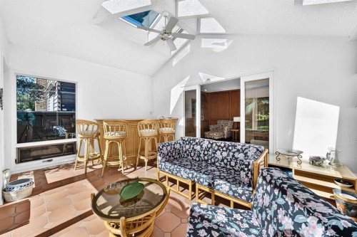 391 Canterville Drive Sw, Calgary, AB 