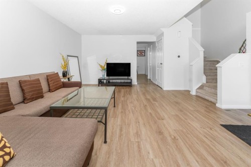 369 Martinwood Place Ne, Calgary, AB 