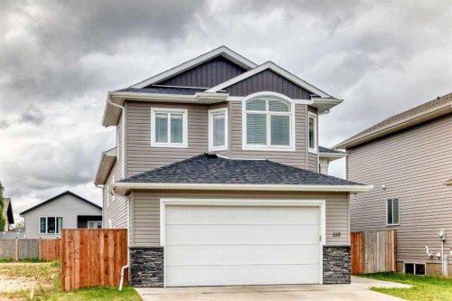 110 Cedar Square, Blackfalds, AB - Outdoor