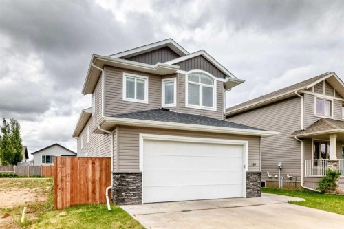 110 Cedar Square, Blackfalds, AB - Outdoor