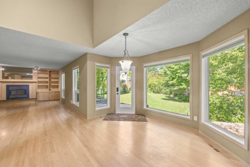 46 Sandalwood Heights Nw, Calgary, AB 