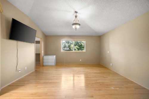 46 Sandalwood Heights Nw, Calgary, AB 