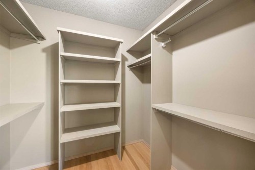 46 Sandalwood Heights Nw, Calgary, AB 