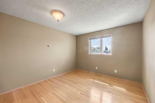 46 Sandalwood Heights Nw, Calgary, AB 