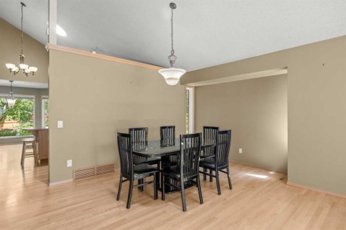 46 Sandalwood Heights Nw, Calgary, AB 
