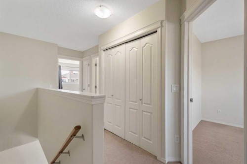 321 Sunrise Terrace Ne, High River, AB - Indoor Photo Showing Other Room
