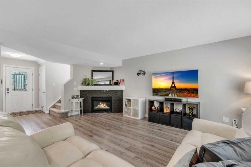 480 Douglas Glen Point Se, Calgary, AB 