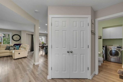 480 Douglas Glen Point Se, Calgary, AB 
