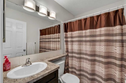 480 Douglas Glen Point Se, Calgary, AB 
