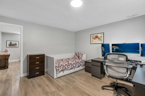 480 Douglas Glen Point Se, Calgary, AB 