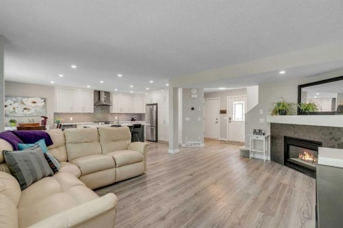 480 Douglas Glen Point Se, Calgary, AB 