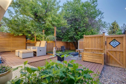 384 Midvalley Drive Se, Calgary, AB 