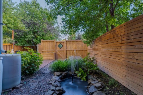 384 Midvalley Drive Se, Calgary, AB 