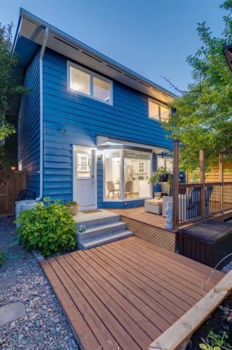 384 Midvalley Drive Se, Calgary, AB 