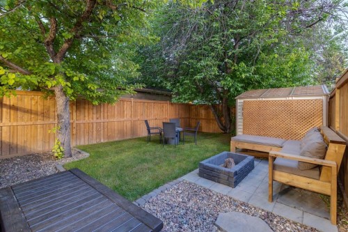 384 Midvalley Drive Se, Calgary, AB 