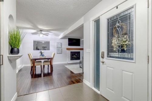 384 Midvalley Drive Se, Calgary, AB 