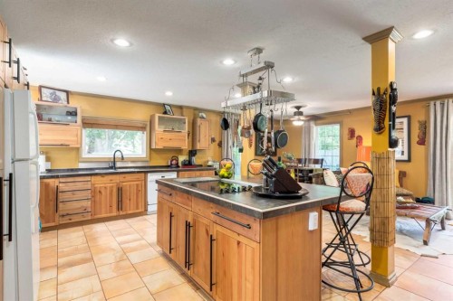 235 5 Street, Drumheller, AB 