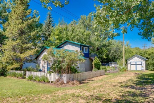 235 5 Street, Drumheller, AB 