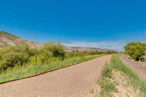 235 5 Street, Drumheller, AB 