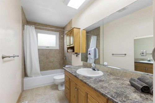 1016 Hunterdale Place Nw, Calgary, AB 