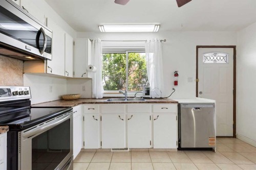 1016 Hunterdale Place Nw, Calgary, AB 