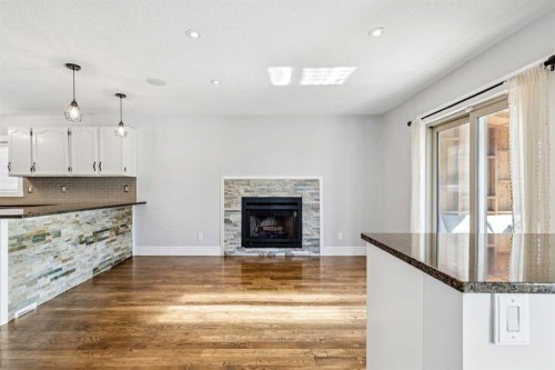 79 Millside Crescent Sw, Calgary, AB 