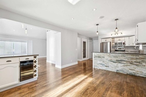 79 Millside Crescent Sw, Calgary, AB 