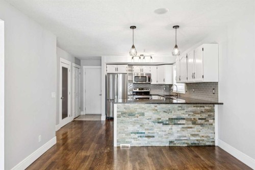 79 Millside Crescent Sw, Calgary, AB 