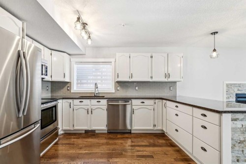 79 Millside Crescent Sw, Calgary, AB 