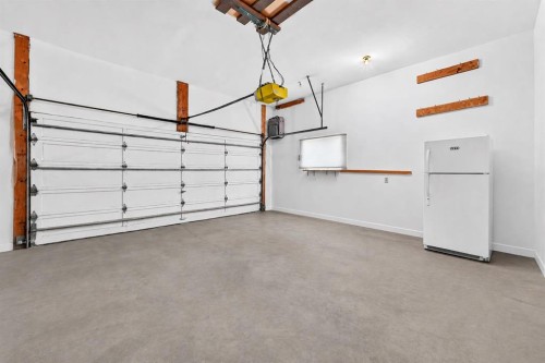 47 Canterbury Court Sw, Calgary, AB 