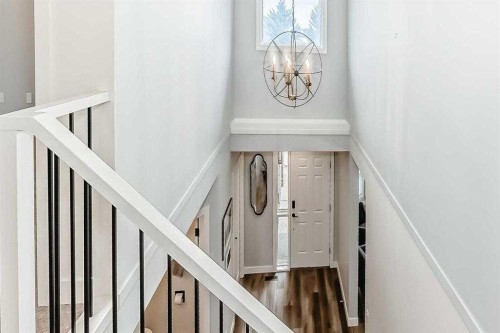 47 Canterbury Court Sw, Calgary, AB 