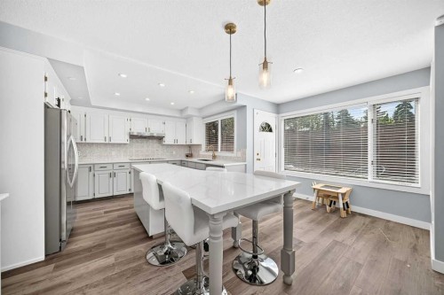 47 Canterbury Court Sw, Calgary, AB 