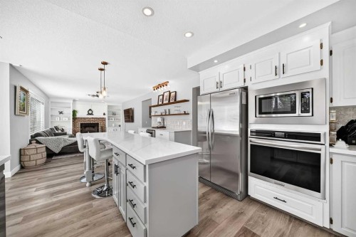 47 Canterbury Court Sw, Calgary, AB 