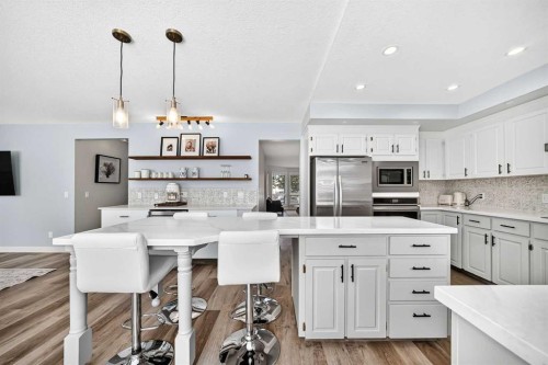 47 Canterbury Court Sw, Calgary, AB 