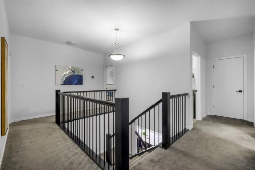 610 Southwinds Close Sw, Airdrie, AB - Indoor Photo Showing Other Room