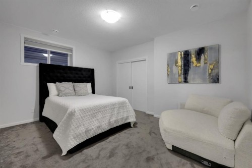 610 Southwinds Close Sw, Airdrie, AB - Indoor Photo Showing Bedroom