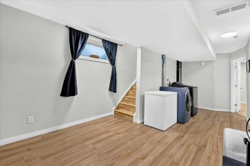 39 Bridlewood Avenue Sw, Calgary, AB 