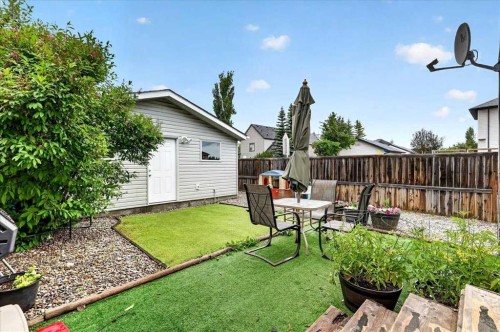 39 Bridlewood Avenue Sw, Calgary, AB 