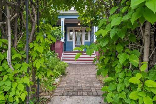 3217 Elbow Drive Sw, Calgary, AB 
