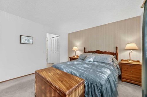 6451 70 Street Nw, Calgary, AB 