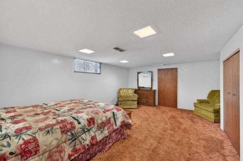 6451 70 Street Nw, Calgary, AB 