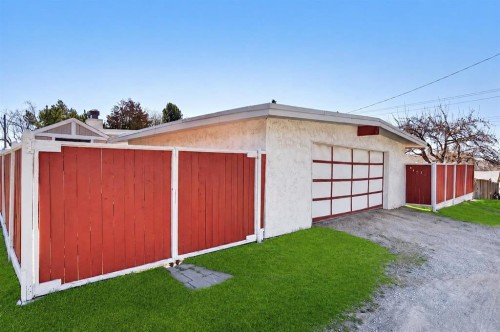 6451 70 Street Nw, Calgary, AB 
